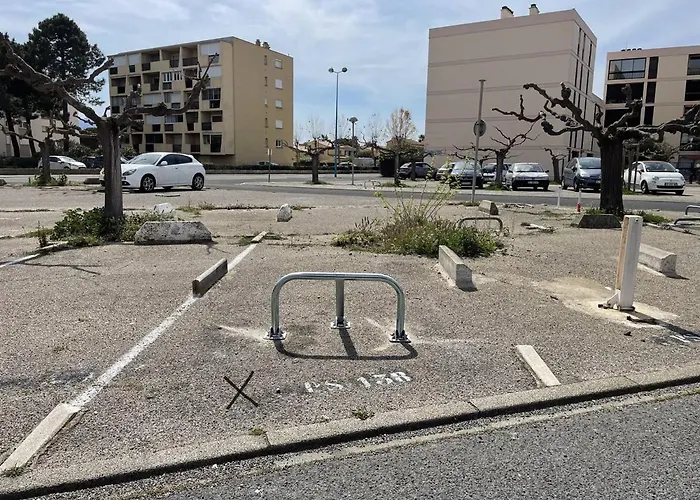 T2 Renove, Animaux Admis, Parking Securise, Proche Et Port - Saint-cyprien - Fr-1-106-69 *